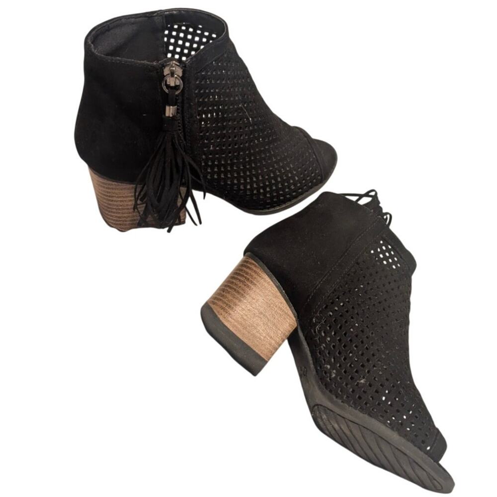 Qupid Black Fringe Peep Toe Ankle Booties Women’s Size 6 EUC
